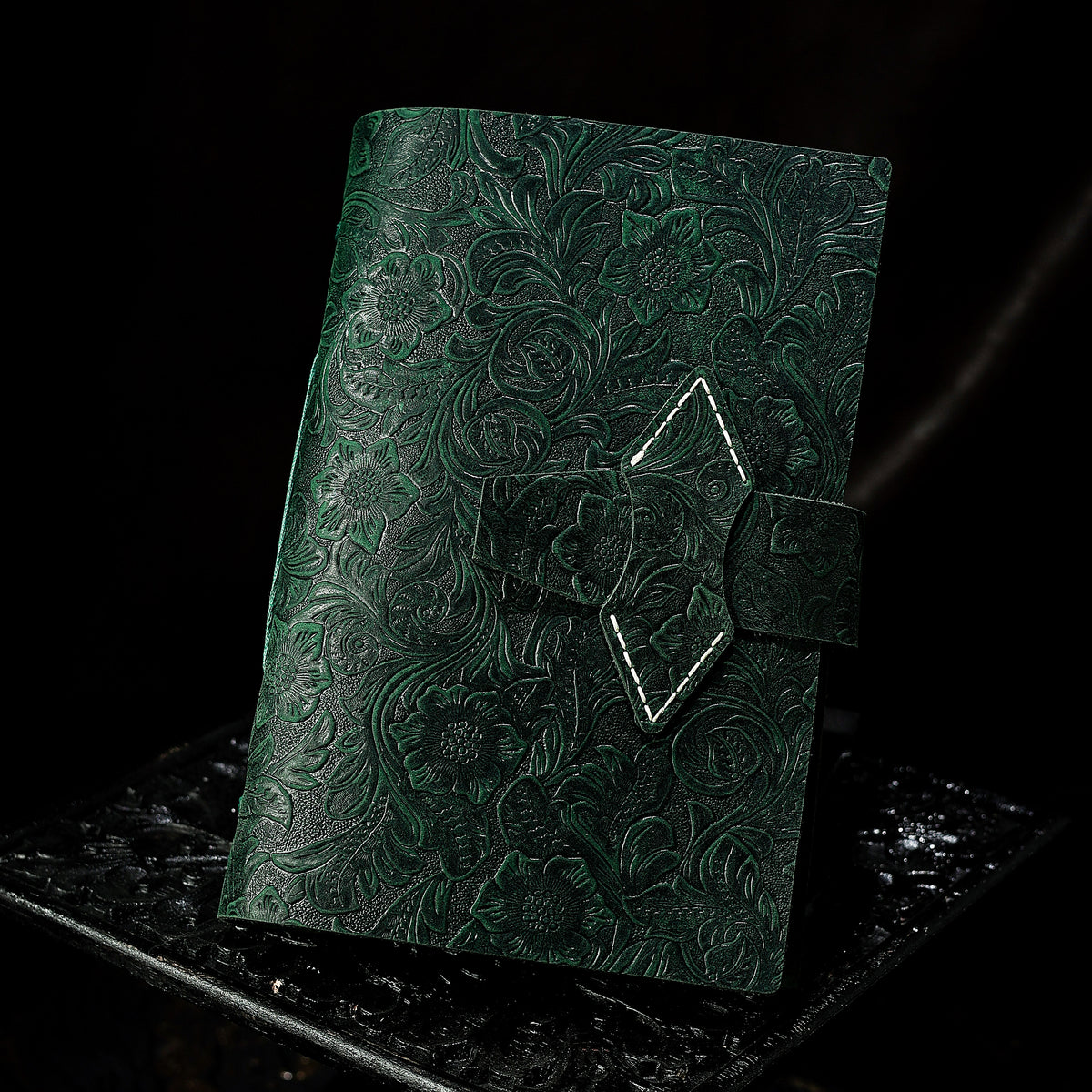 Vintage Crazy Horse Leather Journal – Hand-Stitched Writing Notebook